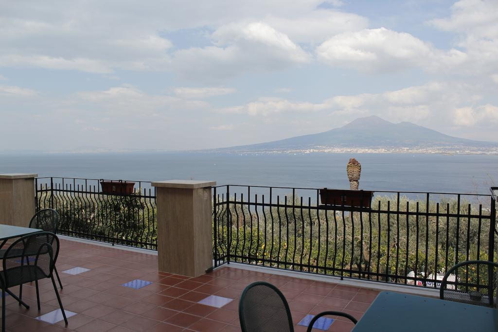 Ancelle Sorrento - Casa D'Accoglienza Hotel Castellammare di Stabia Exterior photo