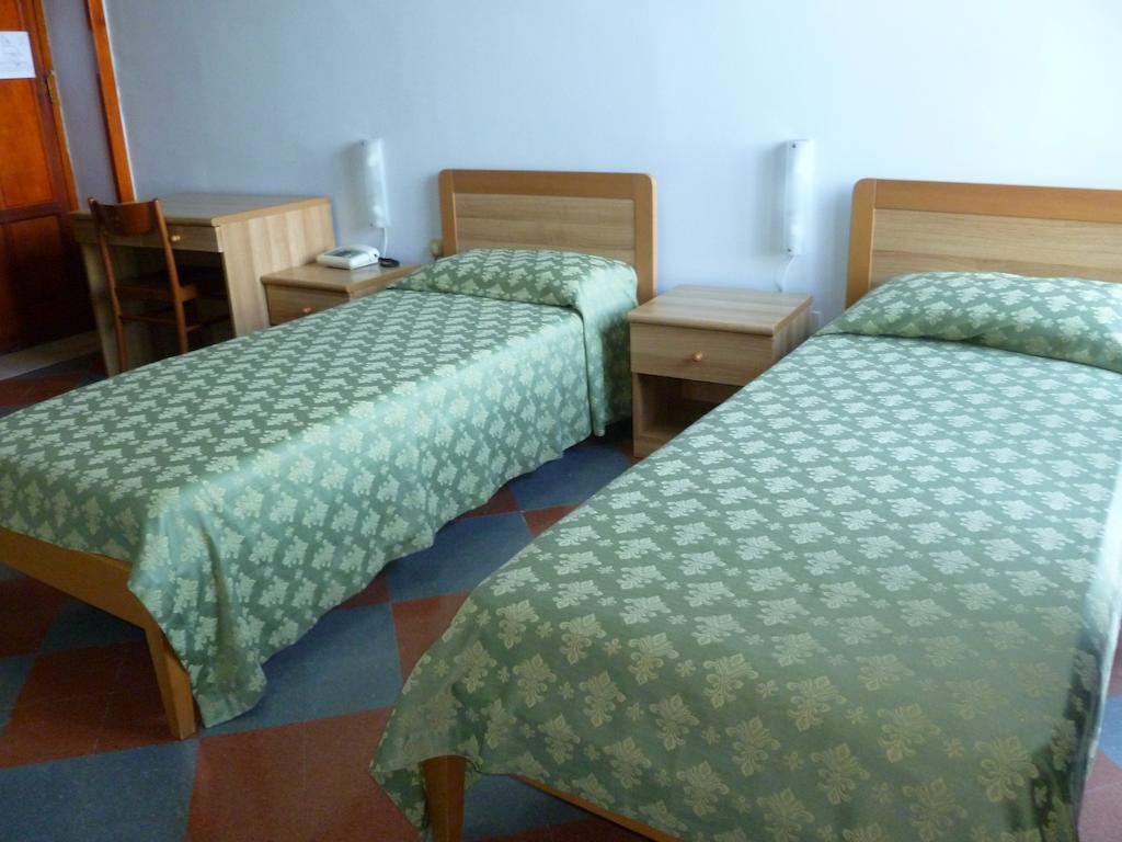 Ancelle Sorrento - Casa D'Accoglienza Hotel Castellammare di Stabia Room photo