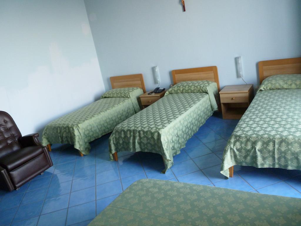 Ancelle Sorrento - Casa D'Accoglienza Hotel Castellammare di Stabia Room photo