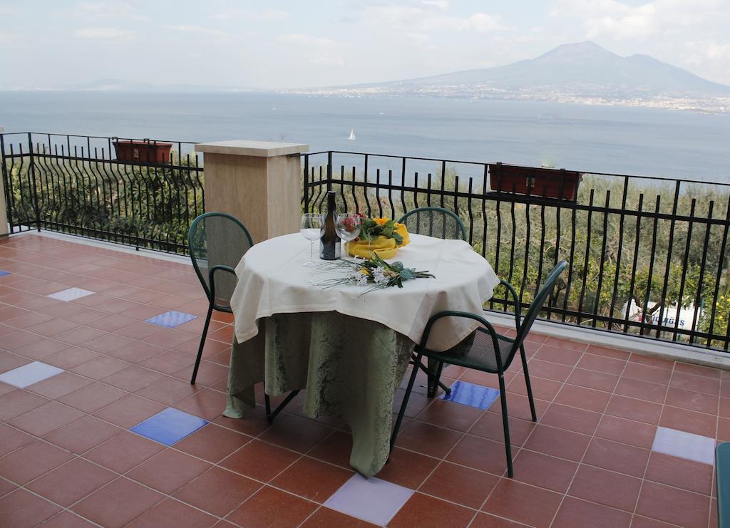Ancelle Sorrento - Casa D'Accoglienza Hotel Castellammare di Stabia Exterior photo
